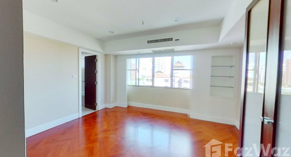 Condo en alquiler de 4 habitaciones en Watthana, Bangkok