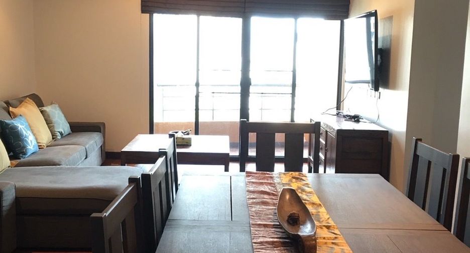 For rent 3 bedrooms condo in Pathum Wan, Bangkok