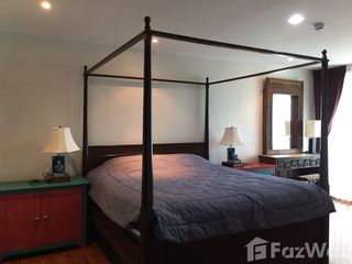 For rent 3 bedrooms condo in Pathum Wan, Bangkok