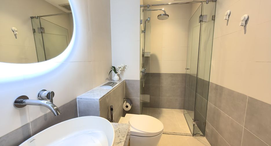 For rent 2 bedrooms condo in Watthana, Bangkok