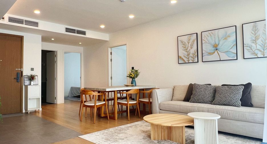 For rent 2 bedrooms condo in Watthana, Bangkok