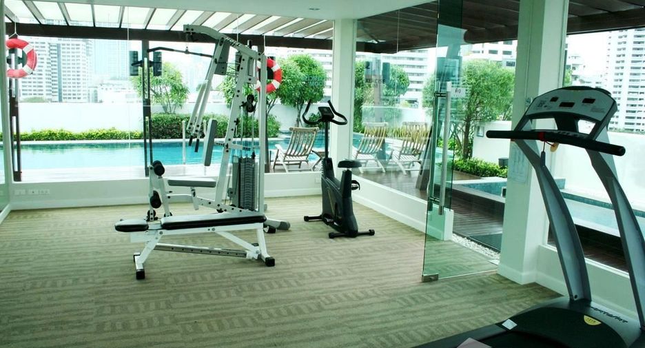 For rent 2 bedrooms condo in Watthana, Bangkok