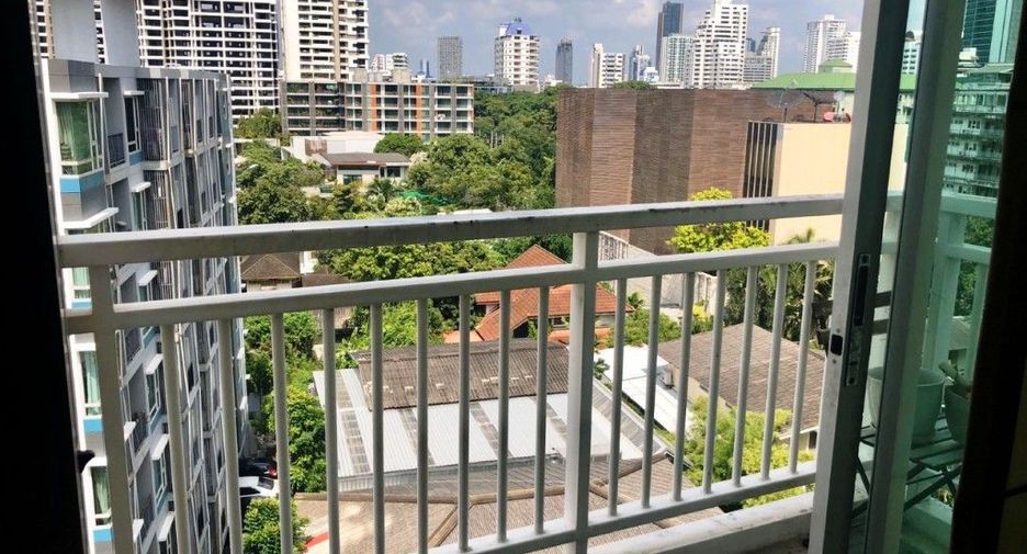 For rent 2 bedrooms condo in Watthana, Bangkok