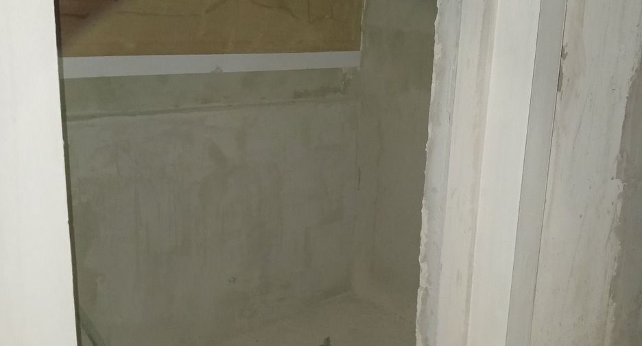 For rent 1 bed retail Space in Khlong Toei, Bangkok