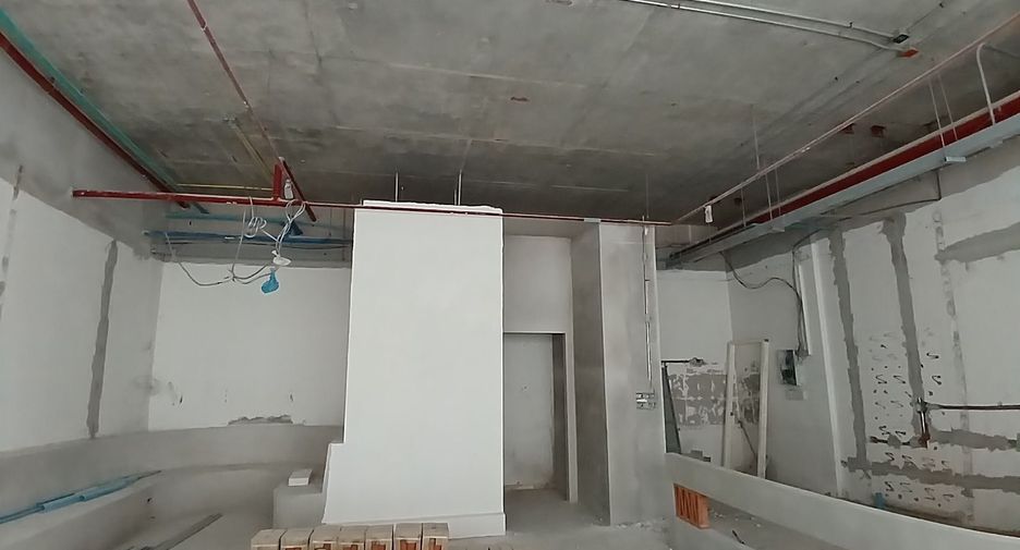 For rent 1 bed retail Space in Khlong Toei, Bangkok