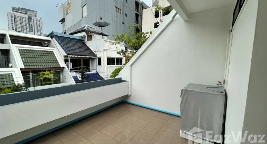 Reihenhaus zur Miete mit 4 Zimmer in Watthana, Bangkok
