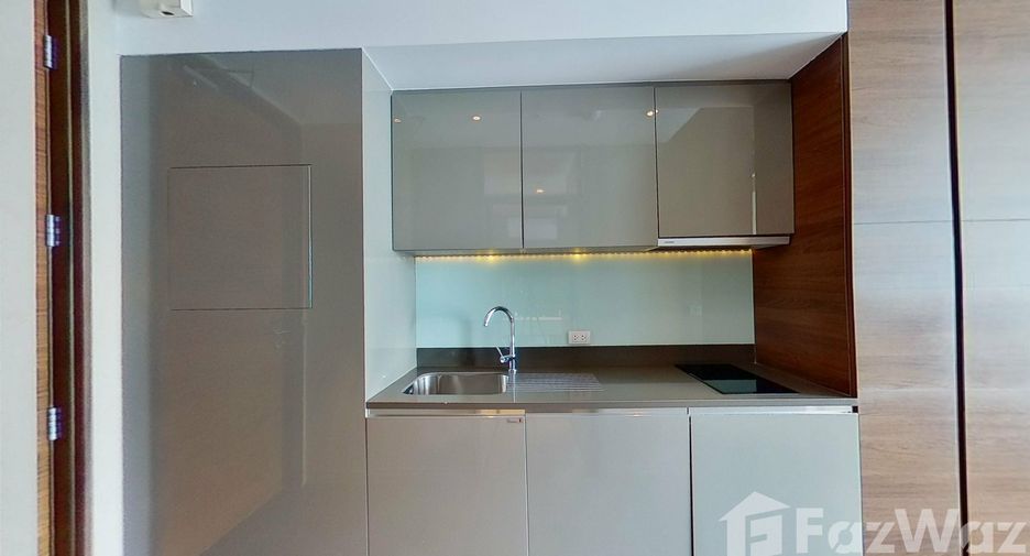 For rent 2 bedrooms condo in Sathon, Bangkok