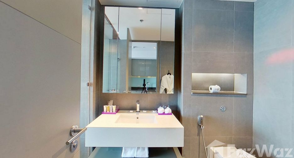 For rent 2 bedrooms condo in Sathon, Bangkok