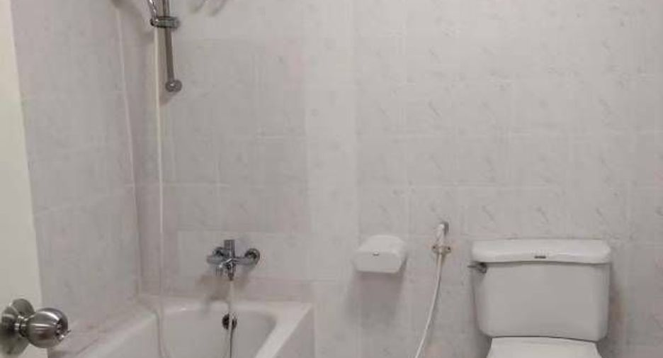 For rent 3 bedrooms apartment in Pathum Wan, Bangkok