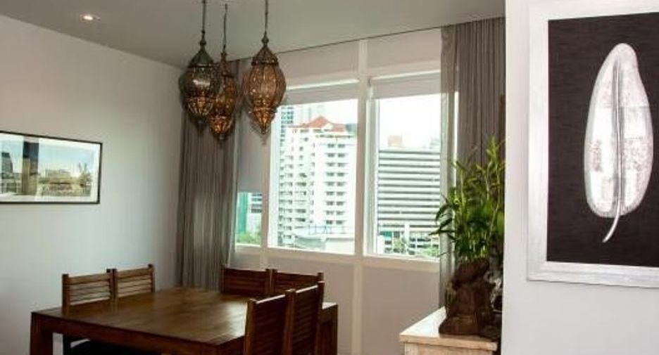 Condo en alquiler de 3 habitaciones en Khlong Toei, Bangkok
