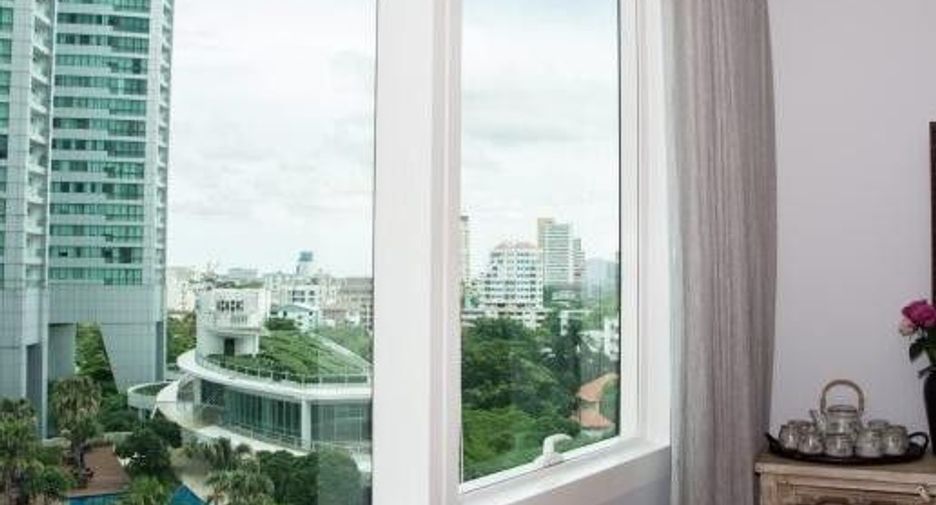 Condo en alquiler de 3 habitaciones en Khlong Toei, Bangkok