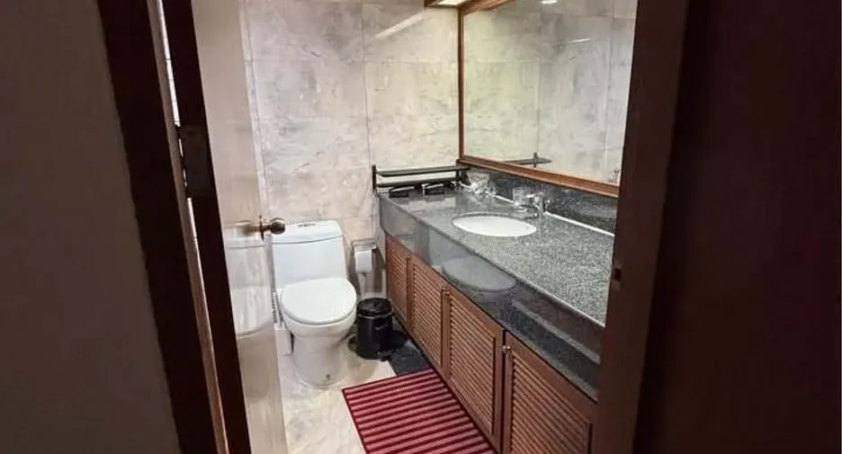 For rent 1 bed condo in Khlong Toei, Bangkok