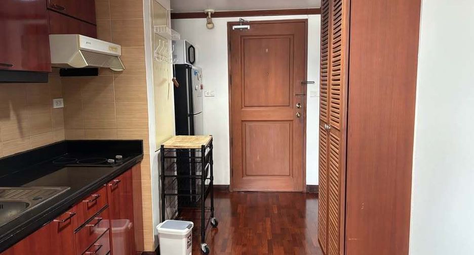 For rent 1 bed condo in Khlong Toei, Bangkok