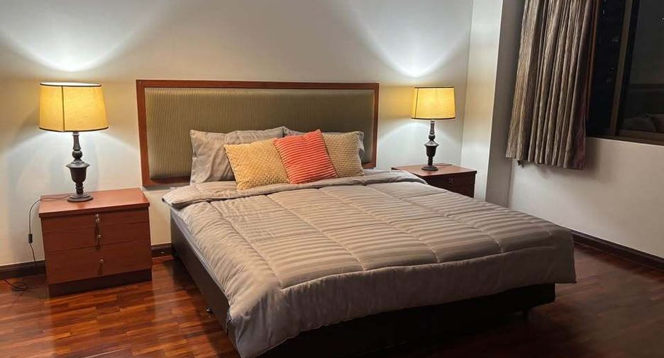 For rent 1 bed condo in Khlong Toei, Bangkok