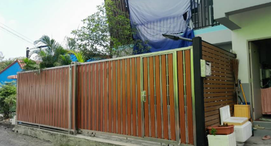 For rent 2 bedrooms office in Bang Kapi, Bangkok