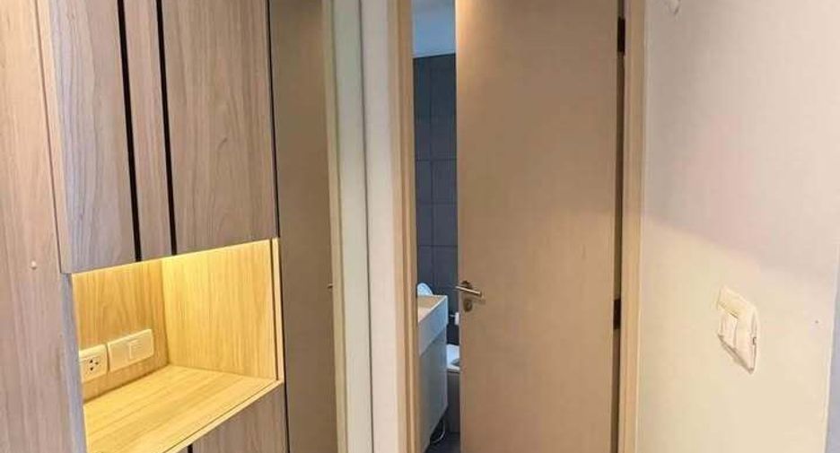 For rent 2 bedrooms condo in Phaya Thai, Bangkok