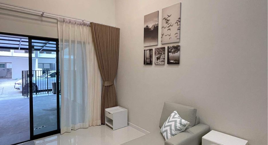 For rent 3 bedrooms townhouse in Bang Phli, Samut Prakan