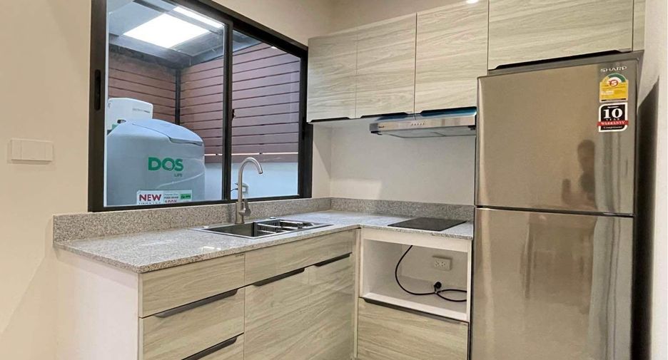 For rent 3 bedrooms townhouse in Bang Phli, Samut Prakan