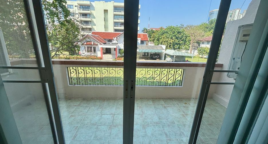 For rent 2 ベッドルーム apartment in Watthana, Bangkok