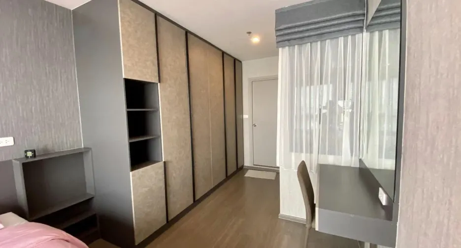 For rent 2 bedrooms condo in Phaya Thai, Bangkok