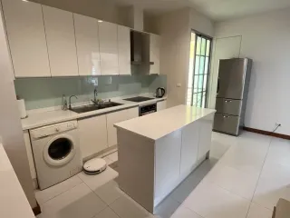 For rent 2 bedrooms condo in Ratchathewi, Bangkok