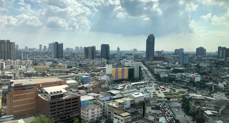 For rent studio condo in Khlong San, Bangkok