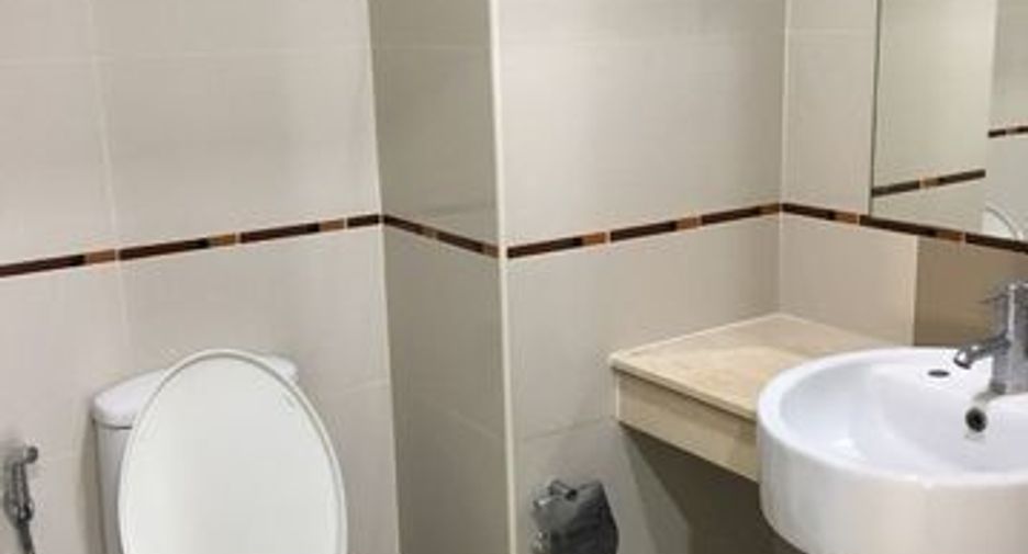For rent 2 bedrooms condo in Bang Phlat, Bangkok