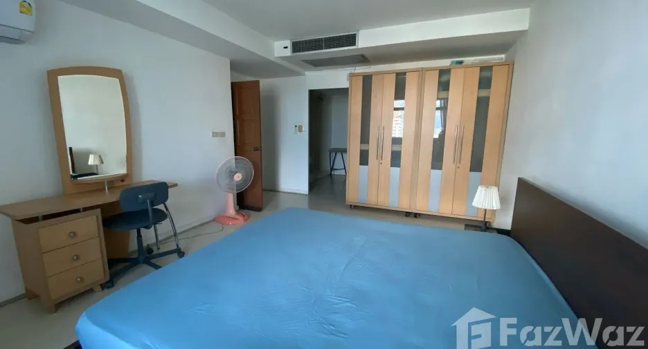 Condo en alquiler de 3 habitaciones en Watthana, Bangkok