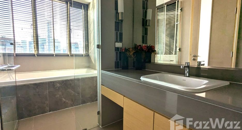 For rent 1 bed condo in Watthana, Bangkok