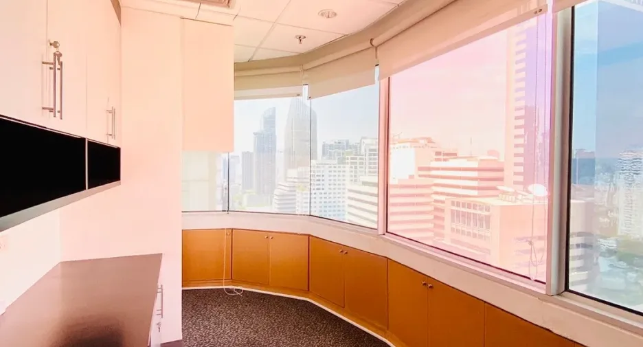 Oficina en alquiler en Watthana, Bangkok