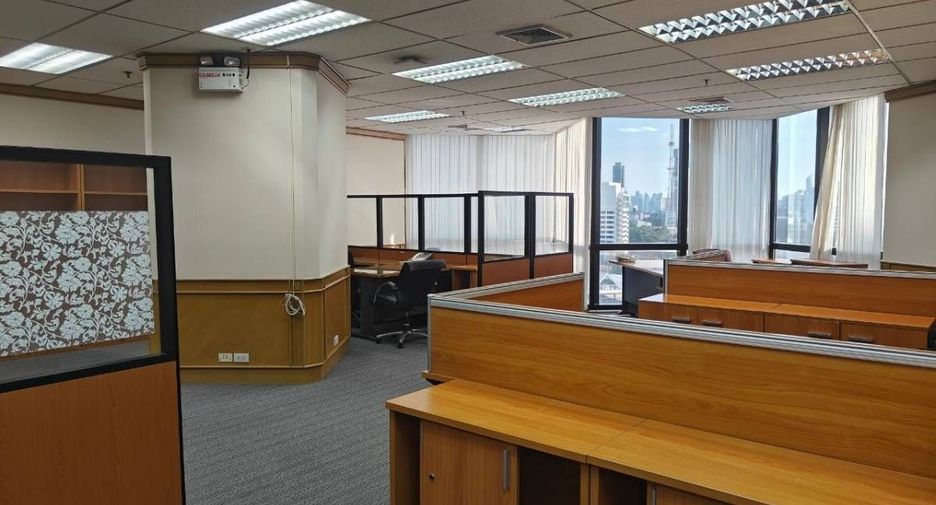 For rent office in Huai Khwang, Bangkok