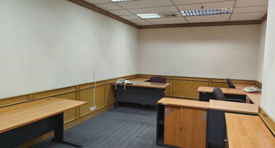 For rent office in Huai Khwang, Bangkok