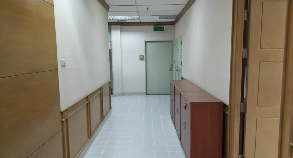 For rent office in Huai Khwang, Bangkok