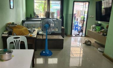For rent 3 bedrooms townhouse in Prawet, Bangkok