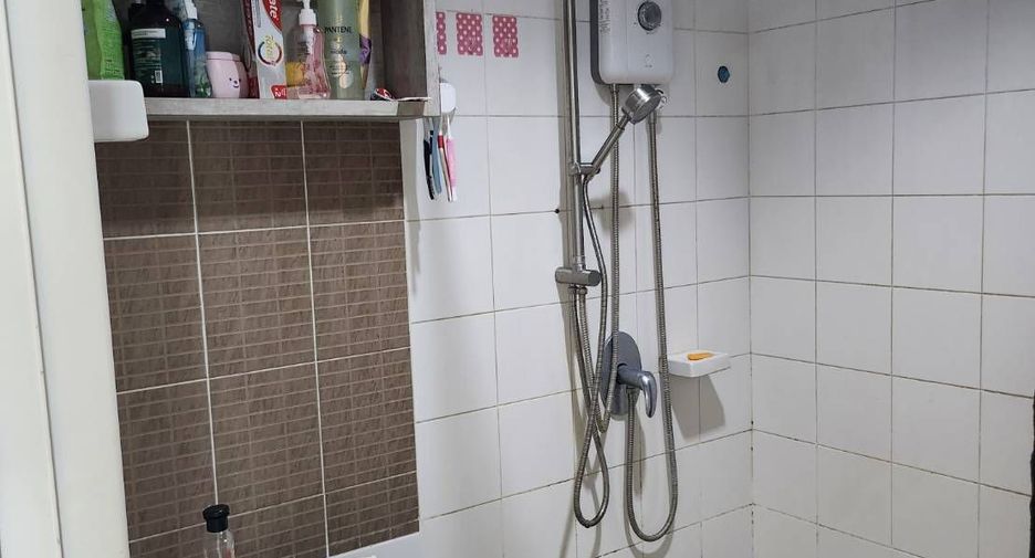 For rent 3 bedrooms townhouse in Prawet, Bangkok