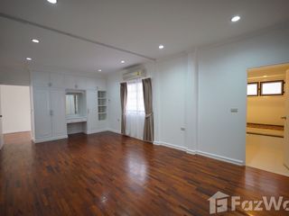 Casa en alquiler de 4 habitaciones en Mueang Samut Prakan, Samut Prakan