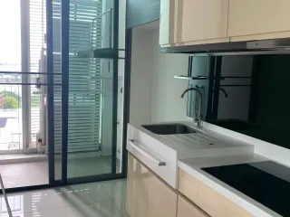 Wohnung zur Miete mit 2 Zimmer in Phra Khanong, Bangkok