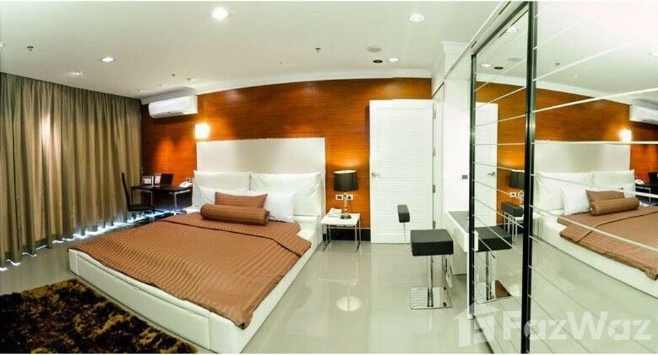 For rent 1 bed condo in Watthana, Bangkok