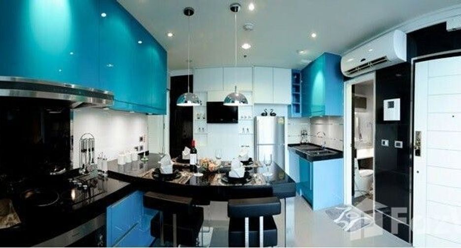 For rent 1 bed condo in Watthana, Bangkok