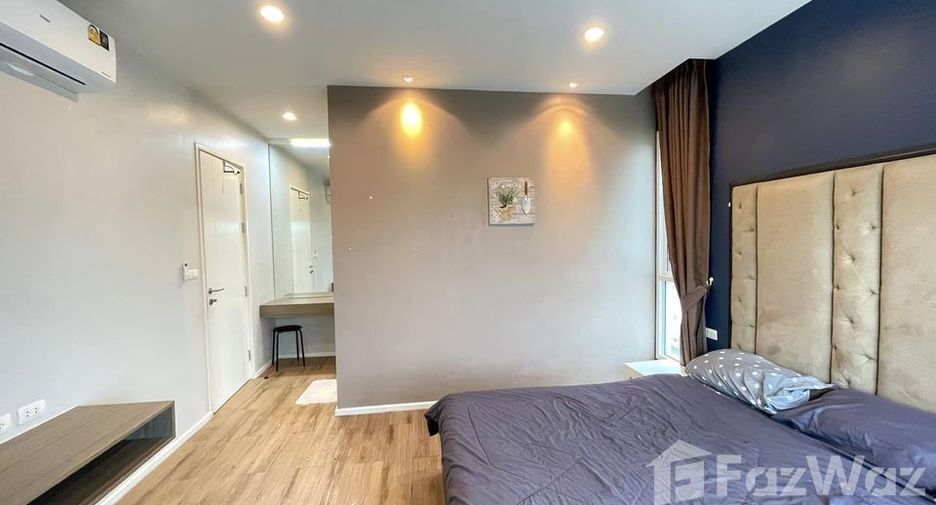 For rent 2 bedrooms condo in Wang Thonglang, Bangkok