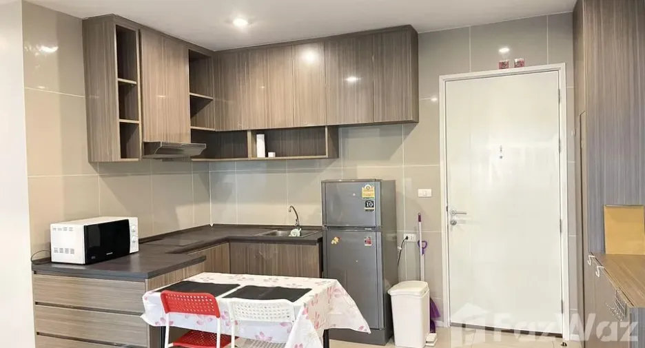 For rent 2 bedrooms condo in Wang Thonglang, Bangkok