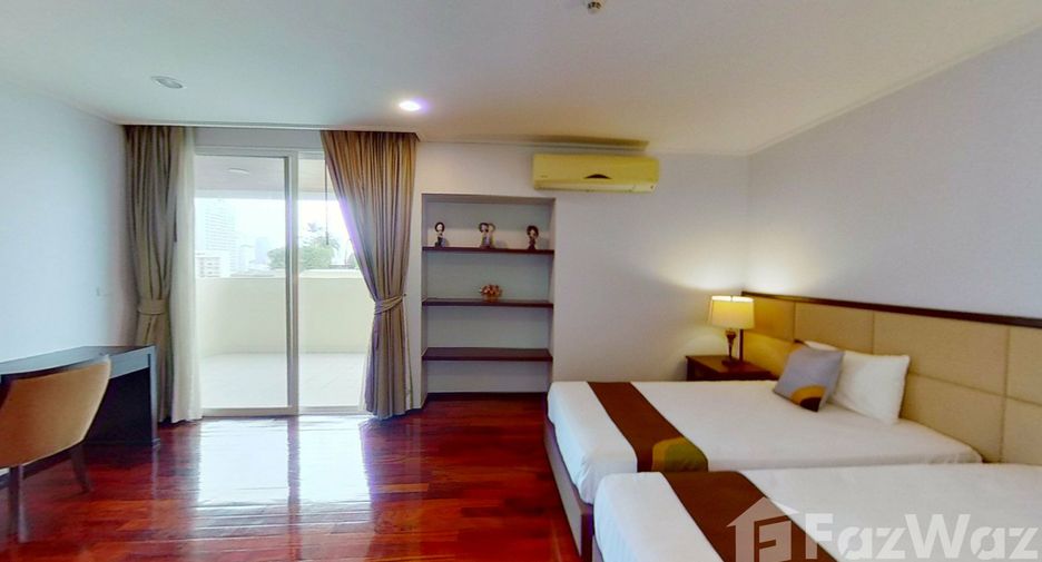 For rent 4 bedrooms condo in Watthana, Bangkok