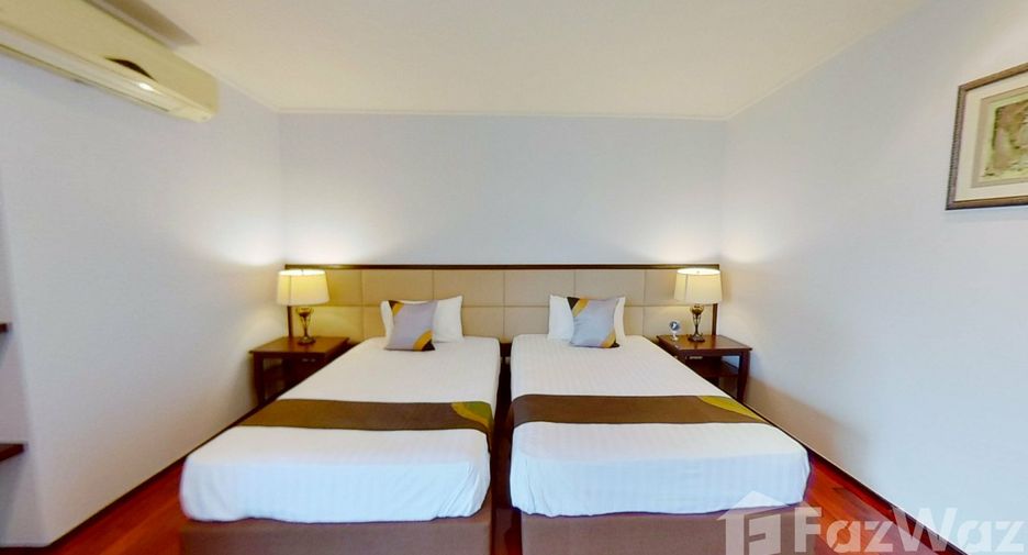 For rent 4 bedrooms condo in Watthana, Bangkok