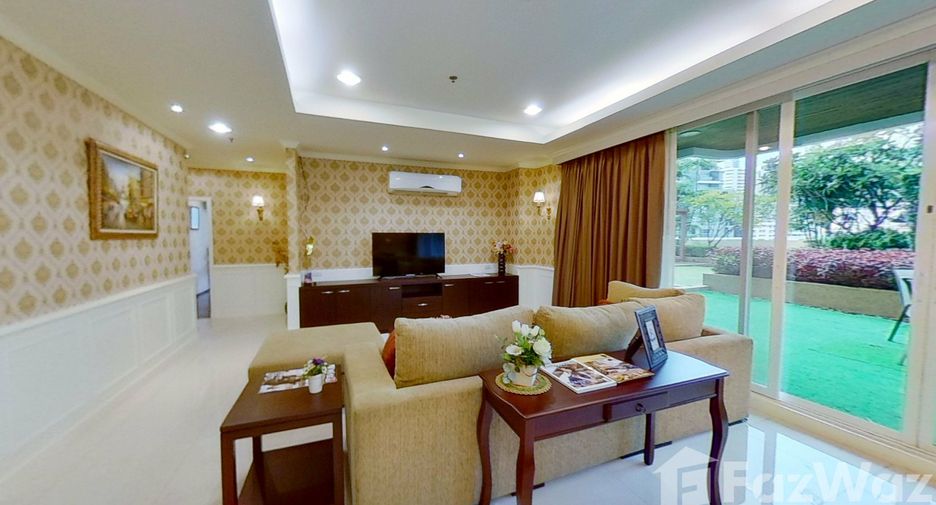 For rent 4 bedrooms condo in Watthana, Bangkok