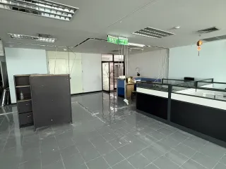 Oficina en alquiler en Bang Na, Bangkok