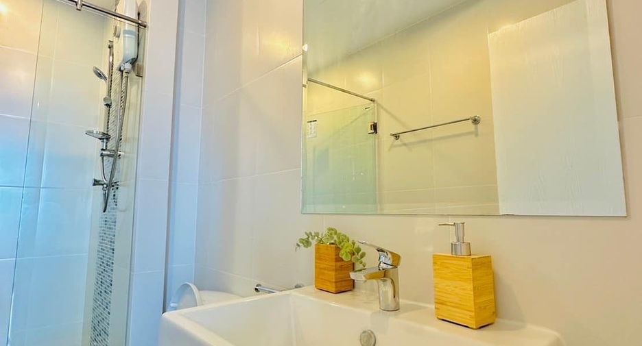 For rent 2 bedrooms condo in Bang Sue, Bangkok