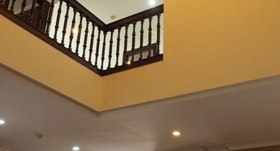 Wohnung zur Miete mit 4 Zimmer in Pathum Wan, Bangkok