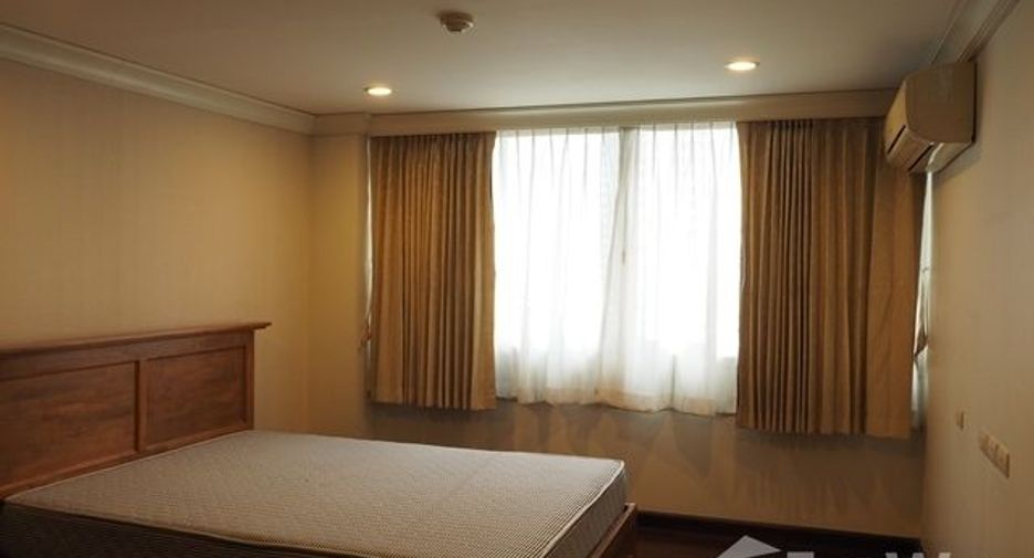 For rent 4 bedrooms condo in Pathum Wan, Bangkok