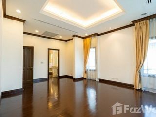 Haus zur Miete mit 4 Zimmer in Yan Nawa, Bangkok
