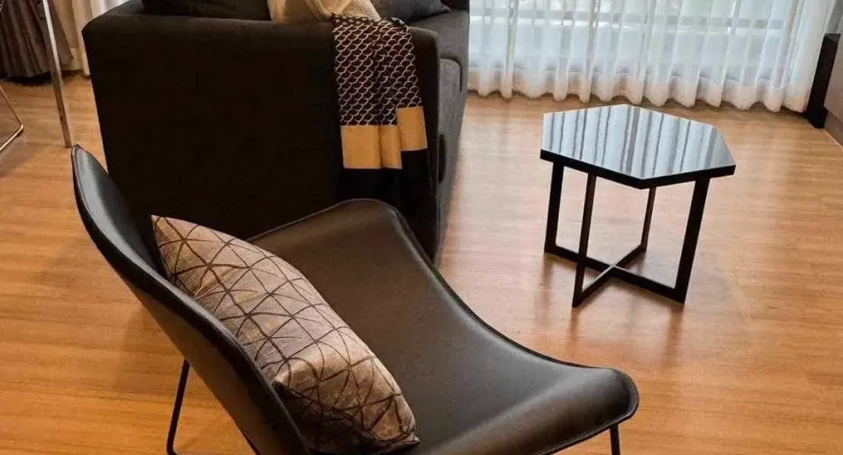 For rent 2 bedrooms condo in Phaya Thai, Bangkok